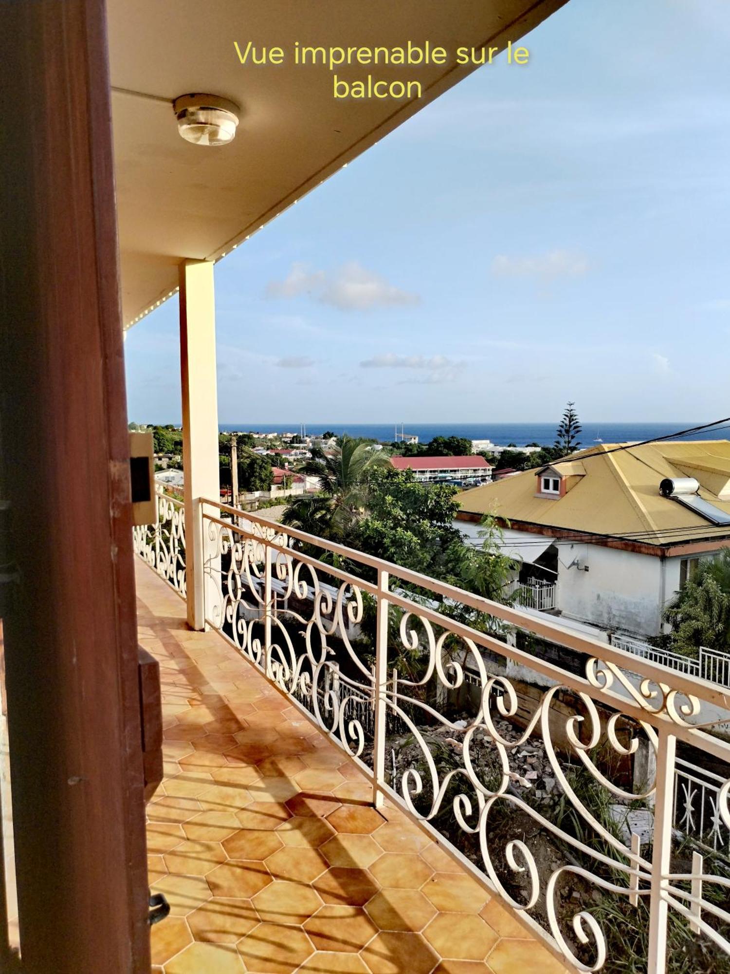 De Creole, Vue Sur * Baillif